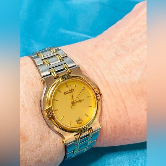 Vintage Gucci 9000M One Size Silver Gold Two-Tone Watch Authentic COA included - Picture 10 of 12